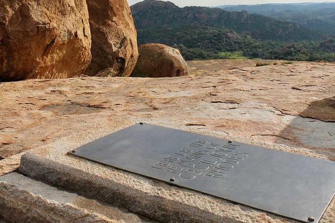 10 Day Zimbabwe and Chobe NP Tour - Matobo’s granite hills, rhinos, and memorial site