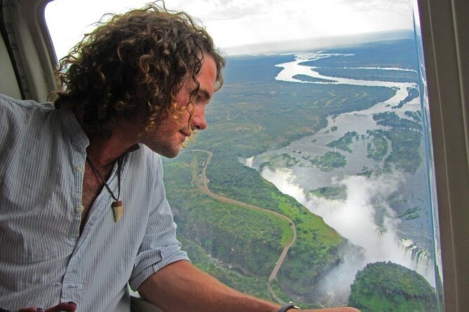 15 minutes scenic helicopter flight above Victoria Falls-Zimbabwe - What the ground-level service adds
