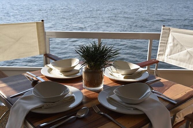 2-Hour Zambezi River Cruise Tour with Lunch and Pick Up - Should you book the Zambezi lunch cruise?