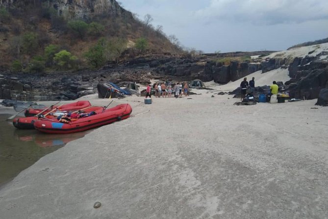 5 Days & 4 Nights Whitewater Rafting Victoria Falls - Safety, Fitness, and Who Should Book