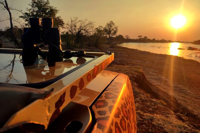 Baobab-Sunrise-Sunset-Vulture-Moonlight Safaris, 4 Options - Starting at the railway station and Victoria Falls Hotel