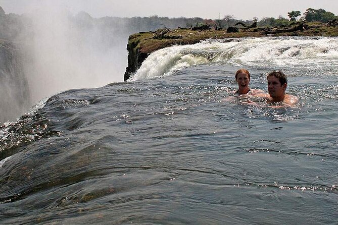 Cataract Island Pools - Swimming in the warm, clear pools