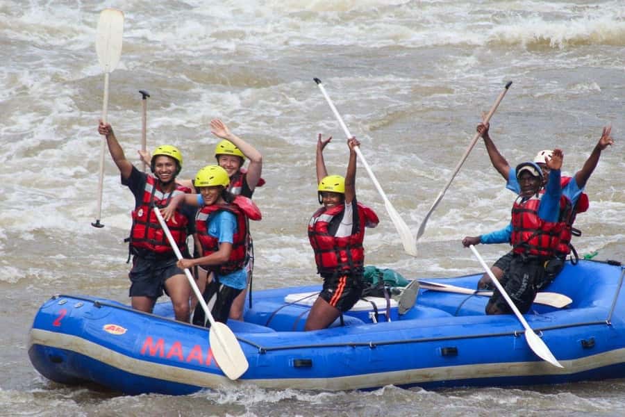 Full Day White Water Rafting Tour - Lunch, drinks, and the long climb out