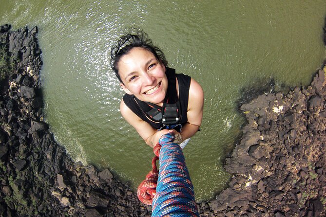 Gorge Swing (Zimbabwe) - The jump itself: freefall first, swing second