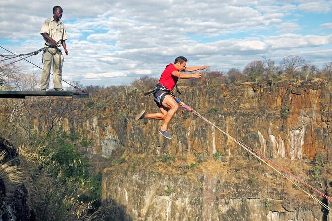 Gorge Swing (Zimbabwe) - Tandem swinging for younger participants or shared nerves