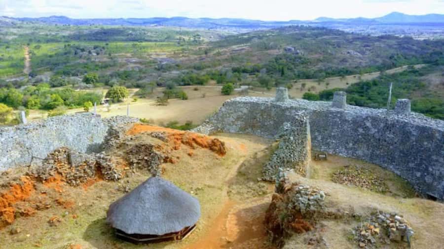 Great Zimbabwe: The World's View Historical Site !! - Museum, crafts, and traditional performance
