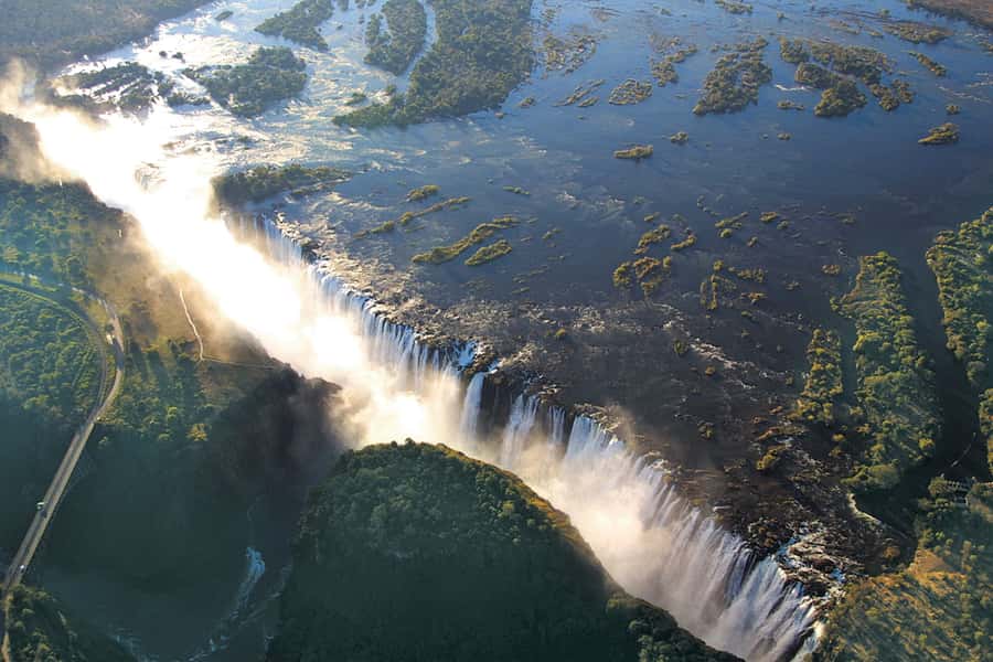 GUIDED TOUR OF THE VICTORIA FALLS ON THE ZAMBIAN SIDE - Victoria Falls from the Zambian side