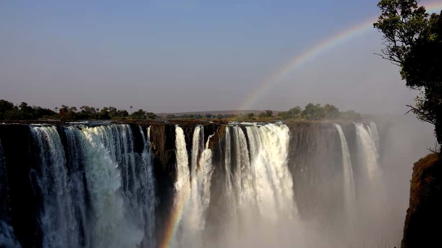 GUIDED TOUR OF THE VICTORIA FALLS ON THE ZAMBIAN SIDE - Choosing the best season
