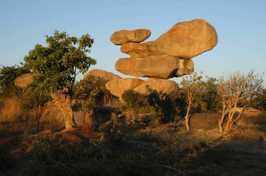 HARARE CITY TOUR ADVENTURES !! - Starting with Harare’s Balancing Rocks