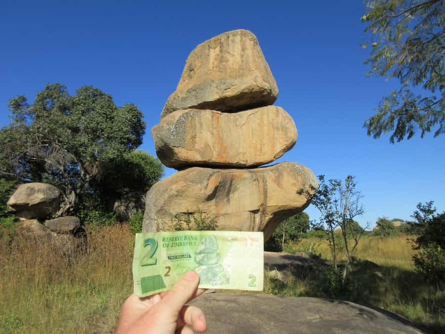 HARARE CITY TOUR ADVENTURES !! - Reading Harare through old buildings and galleries