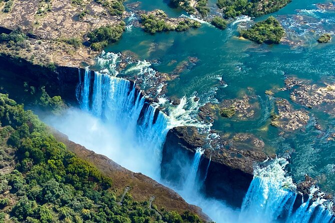 Helicopter Flight Experience Over Victoria Falls - Seeing Mosi-oa-Tunya from the air