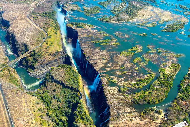 Helicopter Flight Experience Over Victoria Falls - The 26-minute flight: more time over the river and park