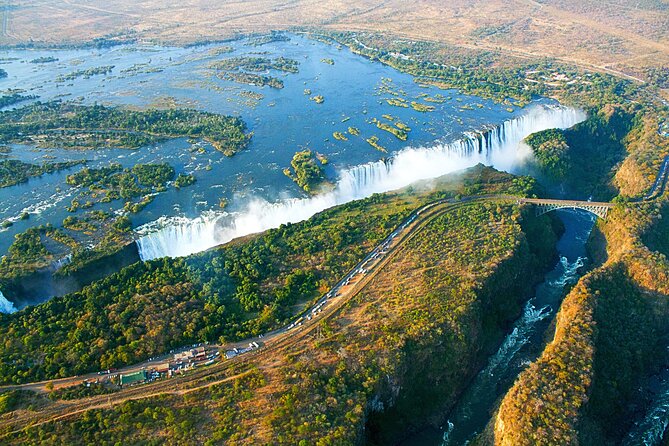 Helicopter Flight+window Seat Guarantee over the Victoria Falls - Who will enjoy this most?