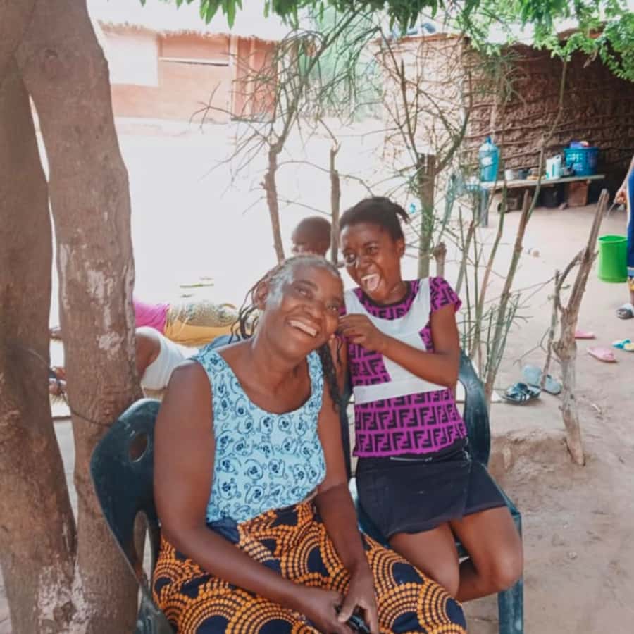 Livingstone: Amazing Traditional Village & Dance Culture - Who will enjoy this most?