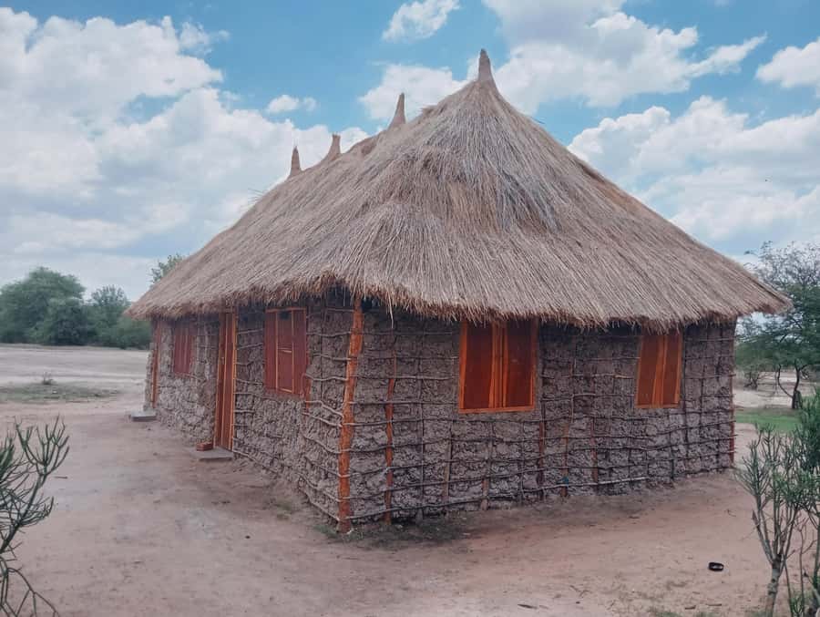 Livingstone: Amazing Traditional Village Tour - Walking through Muke village