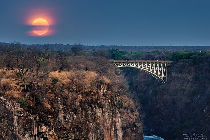 Lookout Cafe Lunch In Victoria Falls - Should you book Lookout Cafe lunch?