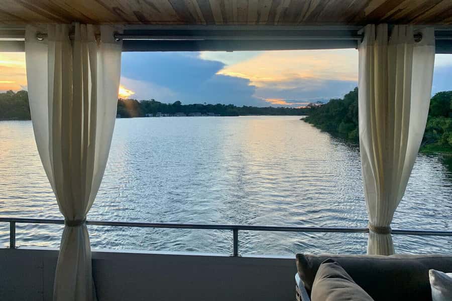 Luxury Cruise : Sunset Boat Cruise on The Zambezi Explorer - What the $93 price really covers