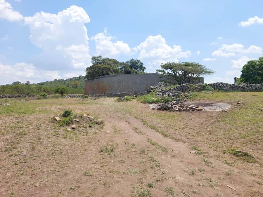 MASVINGO; GREAT ZIMBABWE MONUMENT TOUR - FROM HARARE - Leaving Harare at 6:00 or 6:30