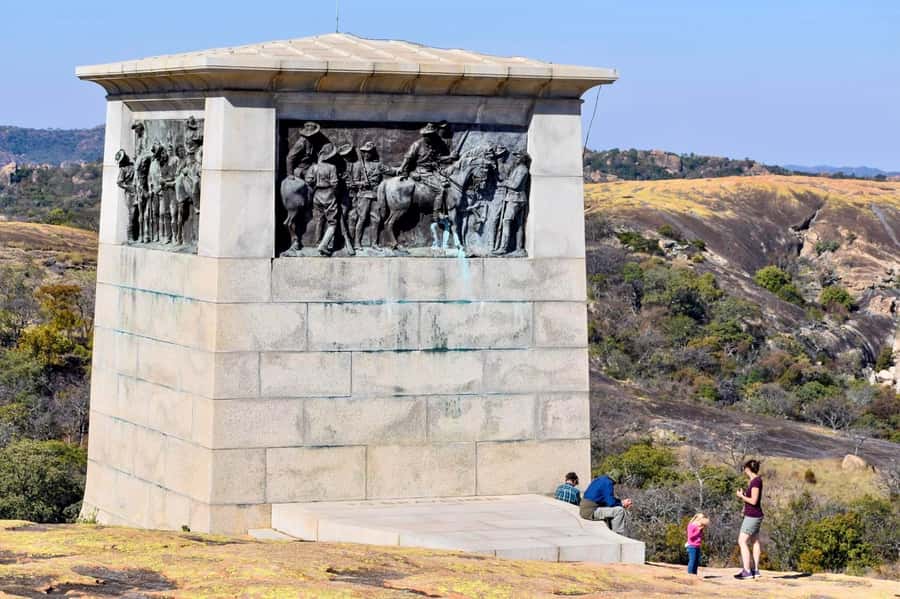 Matobo Hills Day Trip with Rhino Tracking - Balancing rocks, sacred places, and Cecil Rhodes’ grave