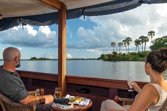 Ra-Ikane Luxury Sunset Cruise Victoria Falls - Practical details that affect your evening