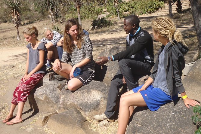 Silunguzi Matopos Village & Rock Paintings Visit ! - Who will get the most from this tour