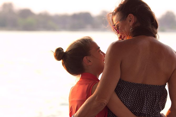 Sundowner Cruise on Zambezi River (Zimbabwe) - The Zambezi is the star, not Victoria Falls