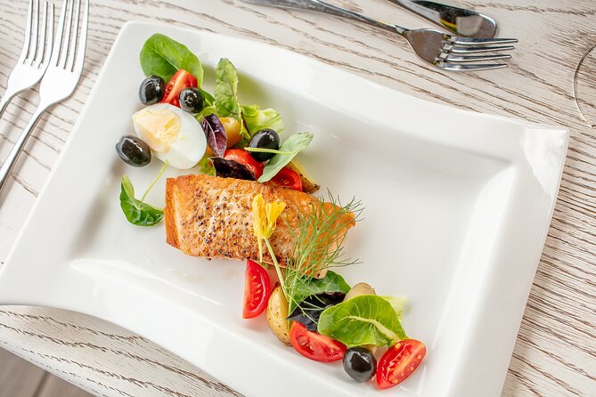 The Lookout Café Lunch In Victoria Falls - Is $89 per person fair?