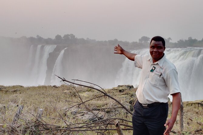 Victoria Falls Airport Pvt Transfers, Sundowner Cruise & Tour of the Falls Combo - Why this package works after you land