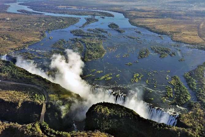Victoria Falls Airport Transfer to Victoria Falls Town or Hotel - A calm first ride from Victoria Falls Airport