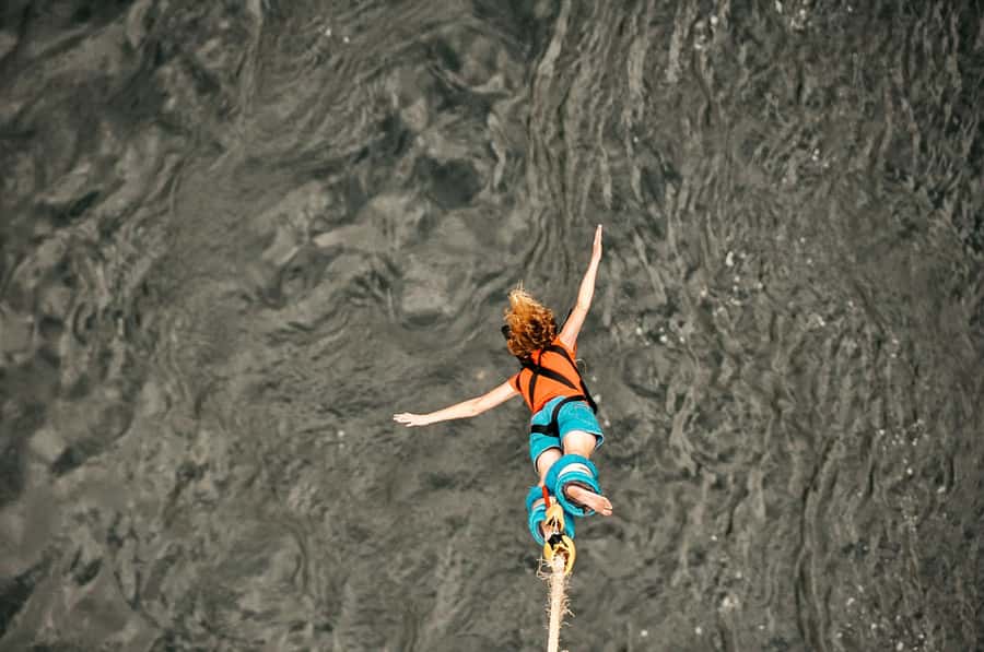 Victoria Falls Bridge Bungee Jump - How the staff handle nerves