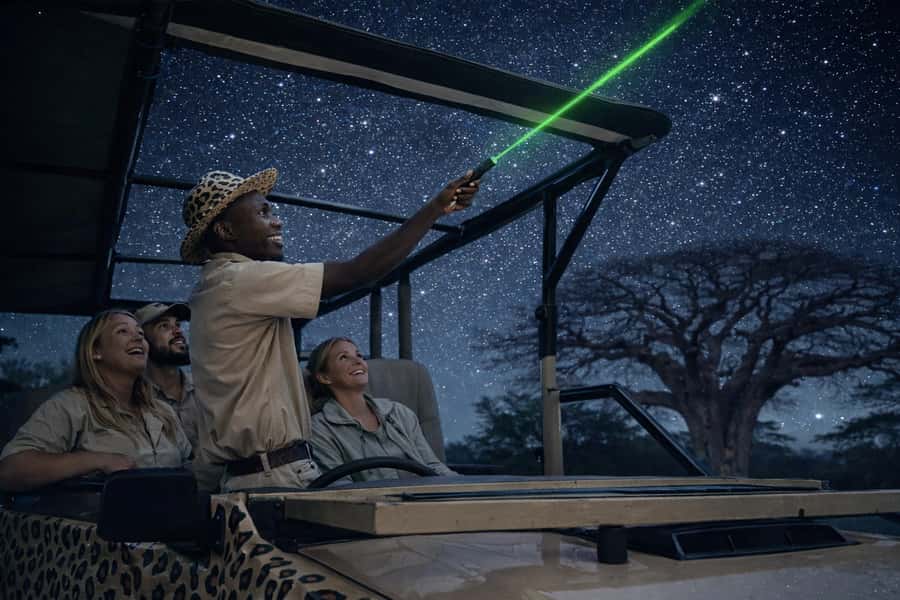 Victoria Falls: Bush Experience and Stargazing D-F-ES-GB - Leaving Victoria Falls for the African bush after dark