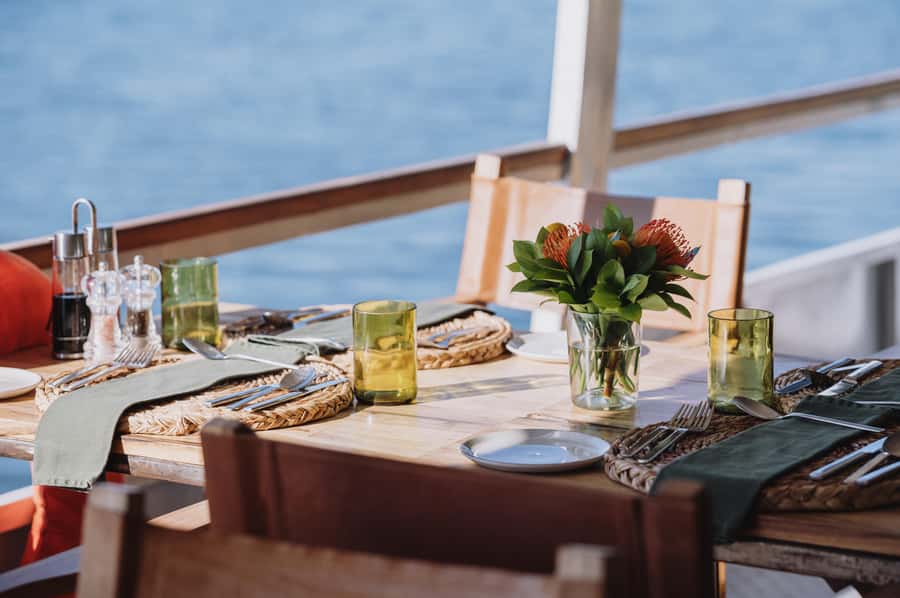 Victoria Falls: Dinner Cruise on the Zambezi River - Why this three-hour cruise works so well