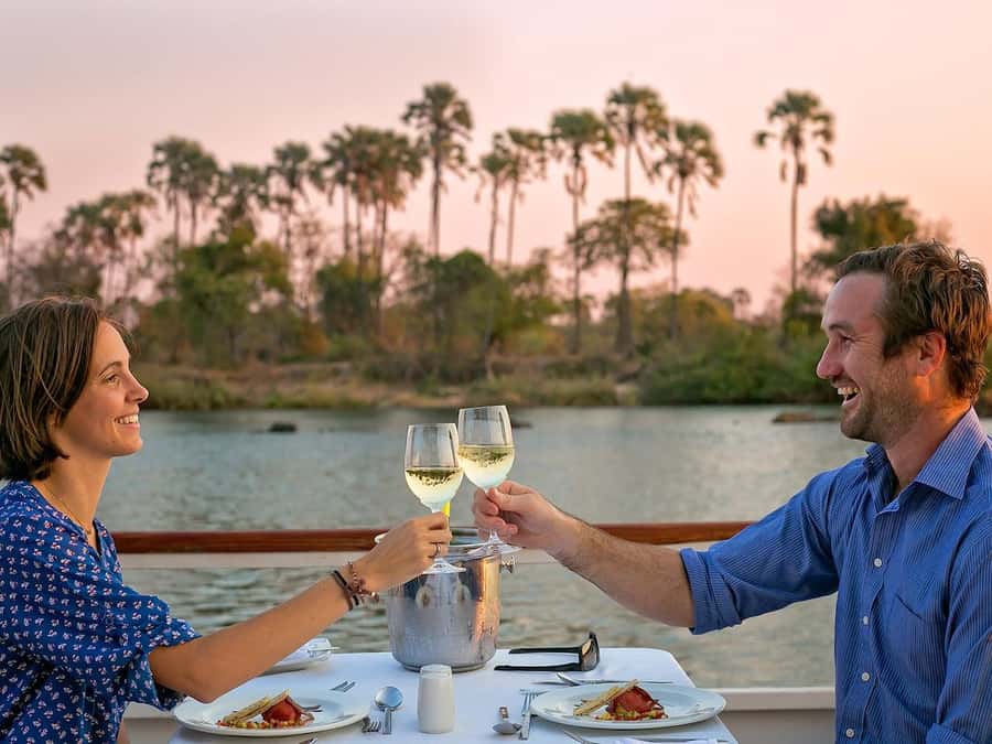 Victoria Falls: Dinner Cruise on the Zambezi River - Booking details worth getting right