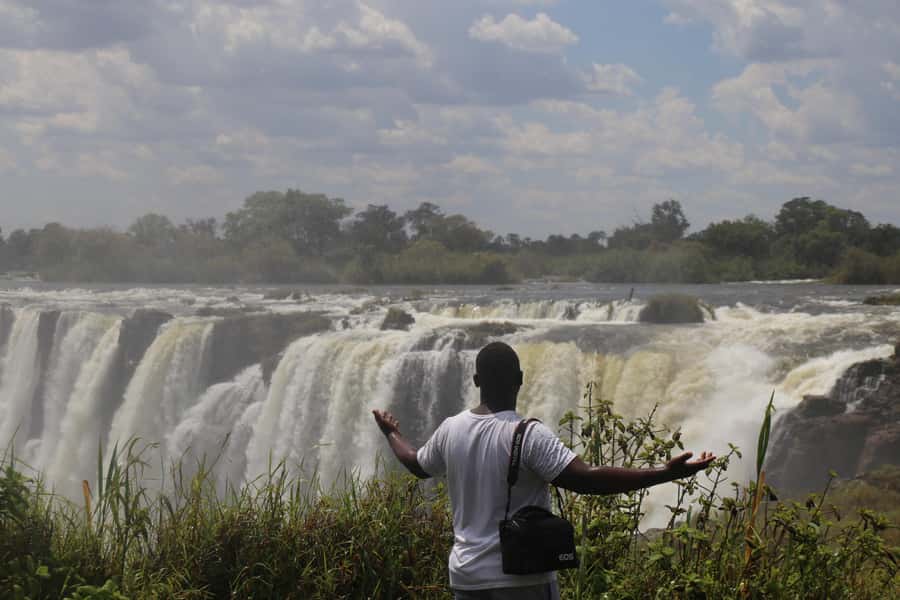 Victoria Falls Guided Tour with High Tea - Who will enjoy this tour most