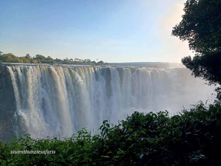 Victoria Falls: Guided Walking Tour - What to wear when the falls are wet