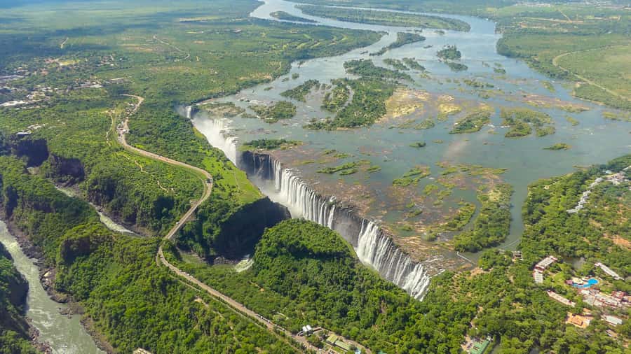 Victoria Falls: Helicopter Tour with Hotel Pickup - Over the upper Zambezi River to the falls