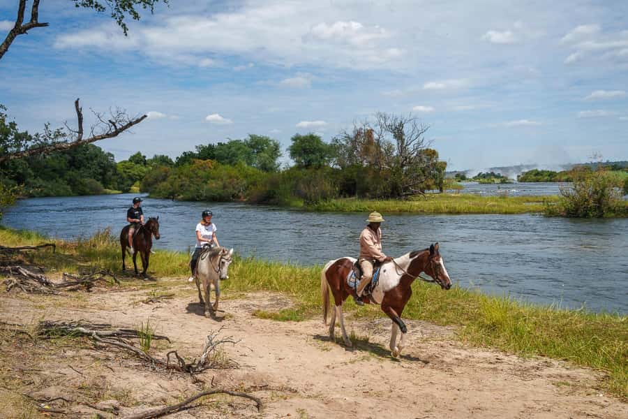 Victoria Falls National Park: Horseback Safari - Riding along the Zambezi above Victoria Falls