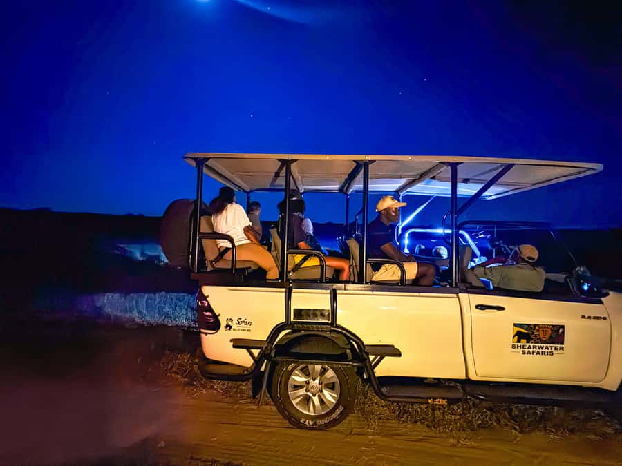 Victoria Falls: Night Game Drive Zambezi National Park - What the red spotlight adds