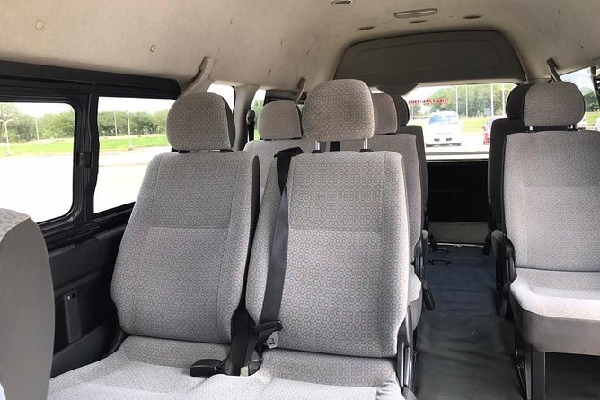 Victoria Falls: Private Airport to Hotel Transfer Service - What the private minivan means for your group