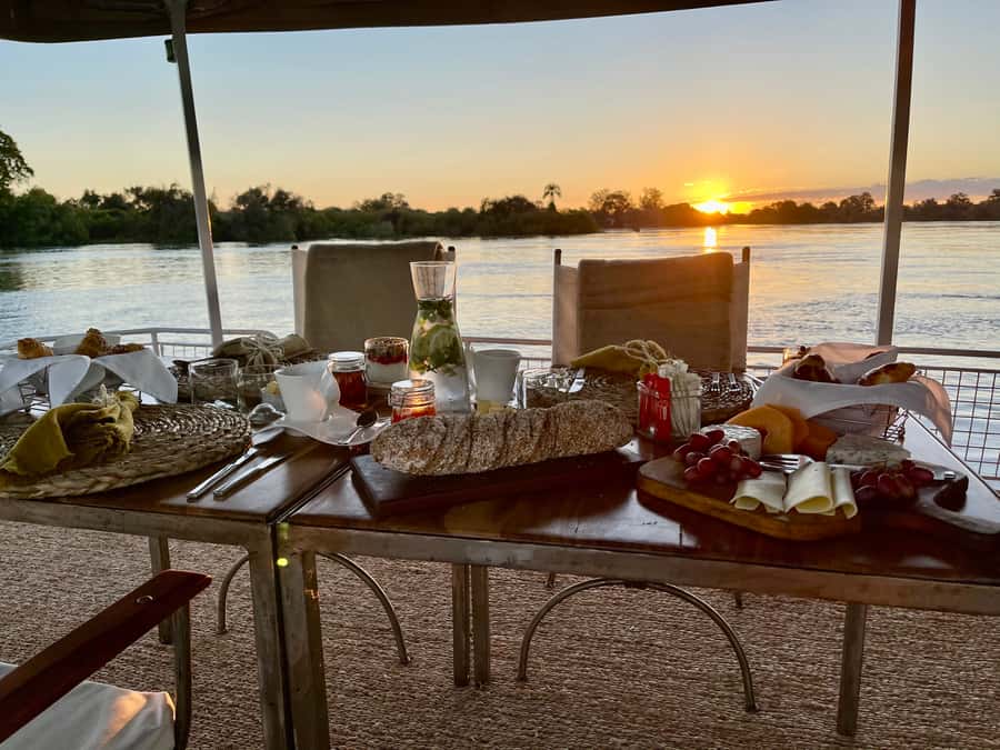 Victoria Falls: Private Sunrise Cruise with Breakfast - Leaving Victoria Falls before dawn