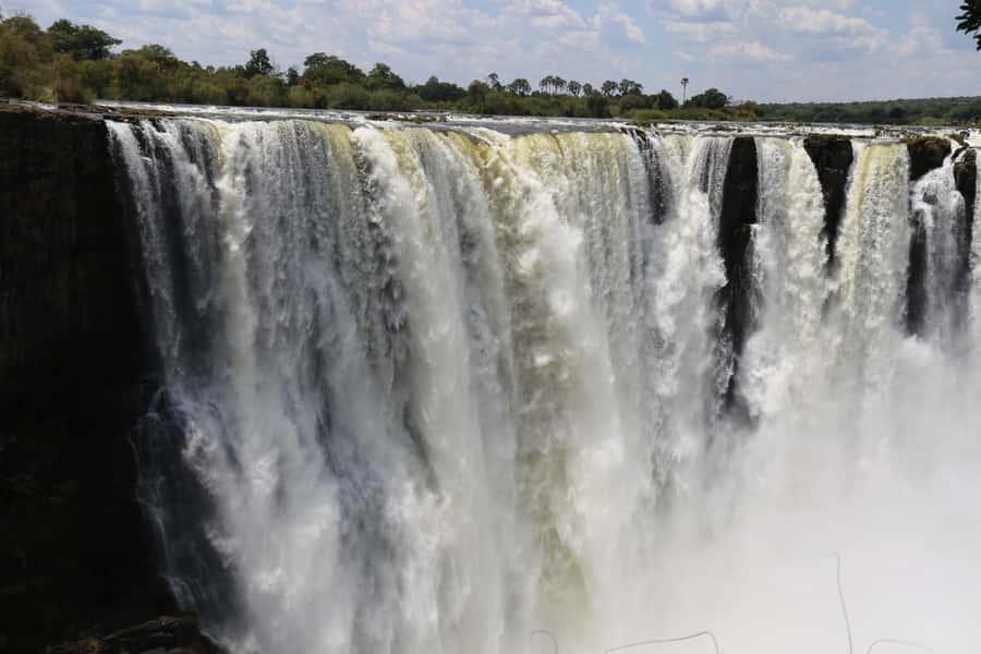 Victoria Falls Private Tour with Lunch & Helicopter Flight - Lunch at Lookout Café or Baines Restaurant