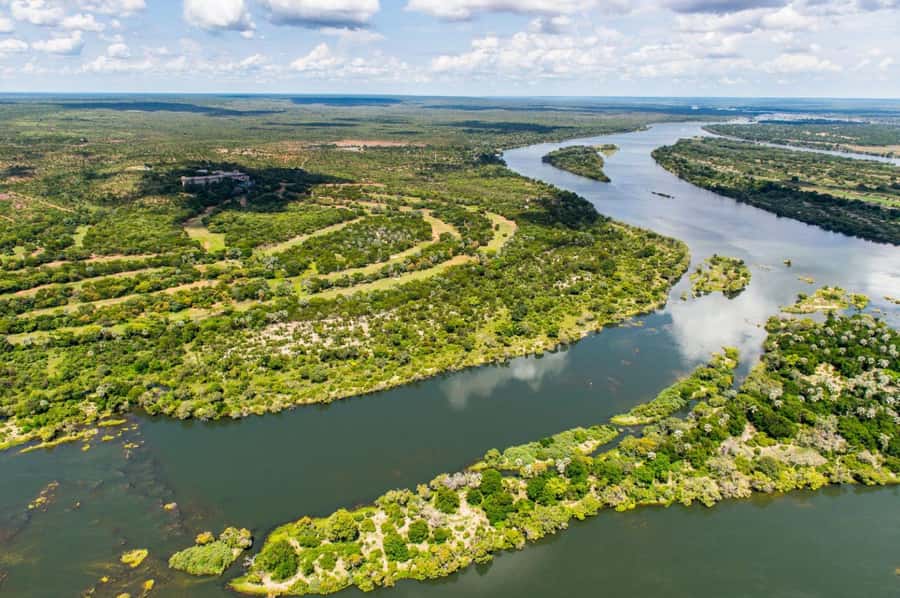 Victoria Falls Scenic Day Tour with Lunch & Helicopter Tour - Why seeing Victoria Falls twice is worth your time