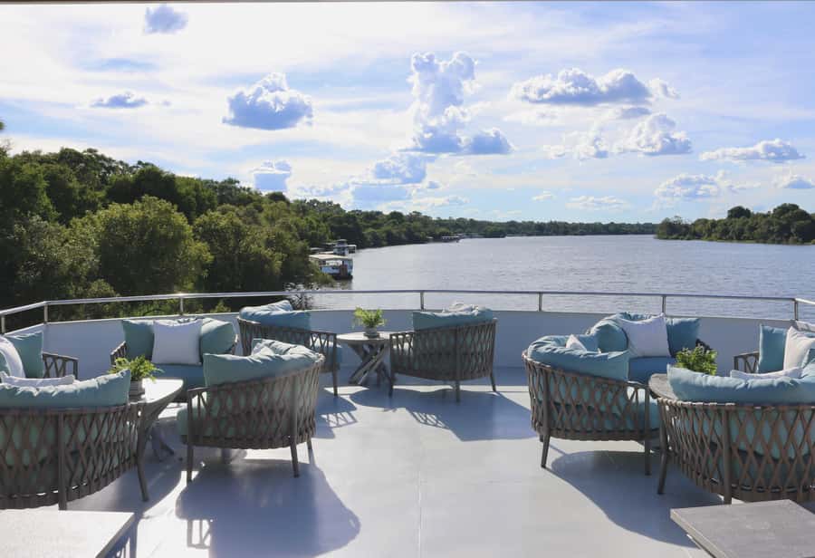 Victoria Falls: Sunset Cruise and Dinner at The Eatery - Wildlife watching before sunset