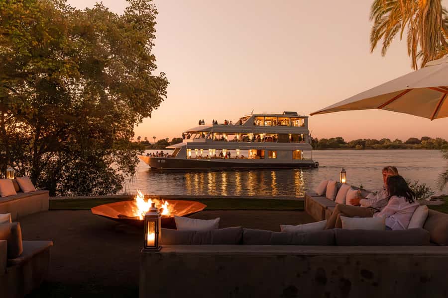 Victoria Falls: Sunset Cruise and Dinner at The Eatery - Hotel pickup and arrival at the waterfront