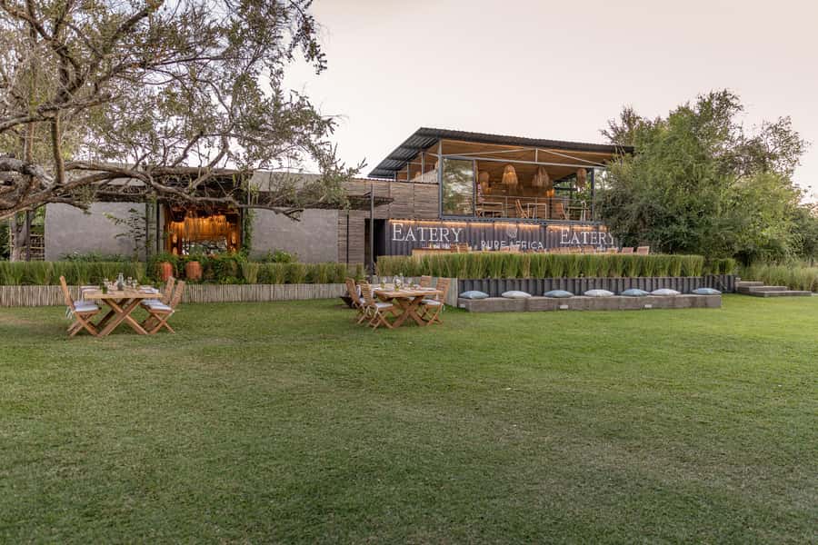Victoria Falls: The Eatery Dinner Experience - Who will enjoy The Eatery most?