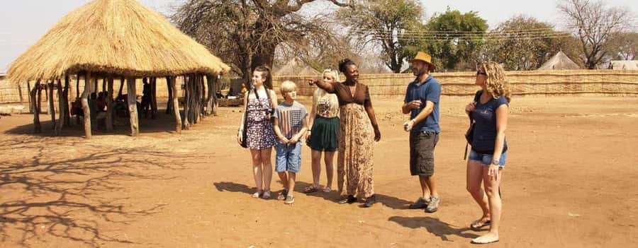 Victoria Falls: Village Tour with Traditional Food Tasting - Tasting Zimbabwean food
