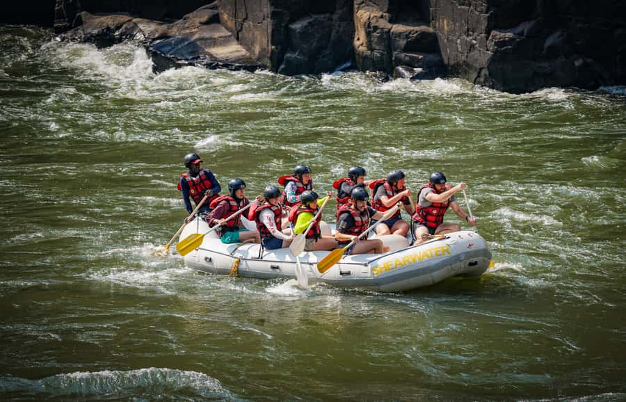 Victoria Falls: Whitewater Rafting Experience - What the raft ride feels like