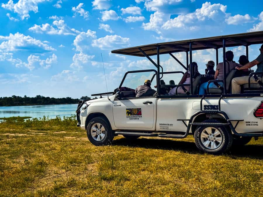 Victoria Falls: Zambezi National Park Game Drive - The riverbank refreshment stop