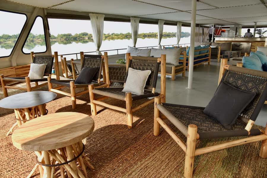 Victoria Falls: Zambezi River Relaxing Sunset Boat Cruise - The 10-minute transfer from Victoria Falls