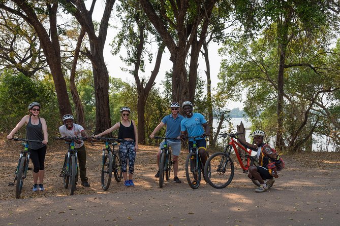 Wild Horizons Bike Tour (Zimbabwe) - The Big Tree and the Zambezi River